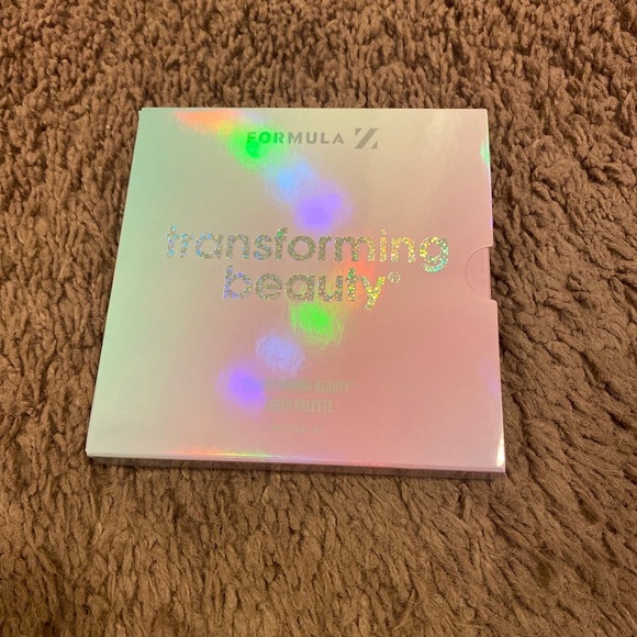 FORMULA Z TRANSFORMING BEAUTY CHEEK PALETTE 4 SHADES Blush NEW $32 - Picture 2 of 3